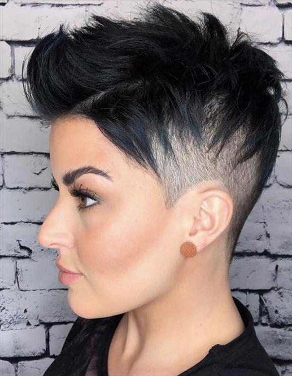 Chic short pixie hairstyle design