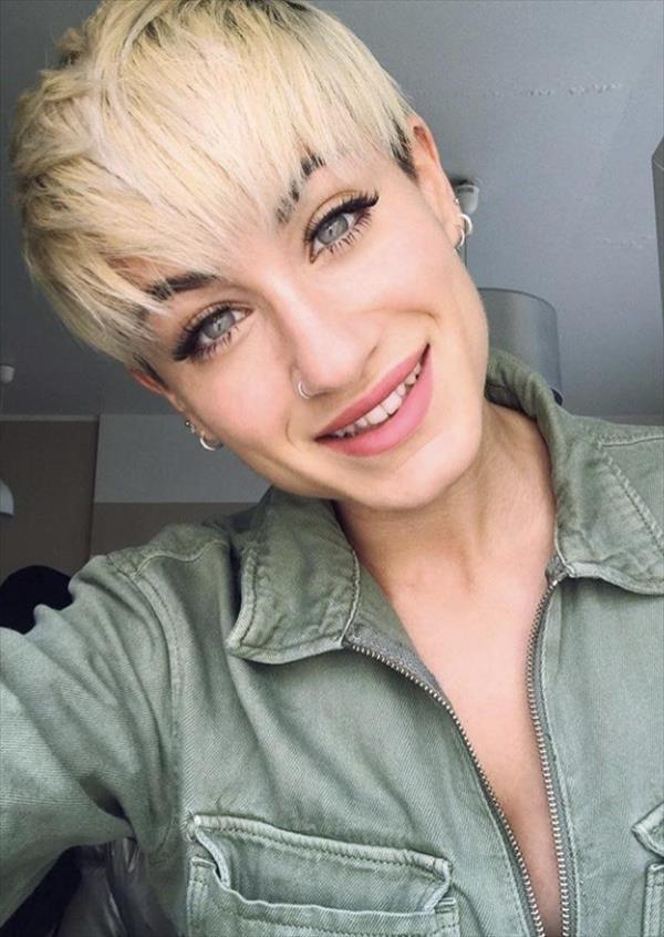 Try these trendy short hairstyle design, Meet a better self ...