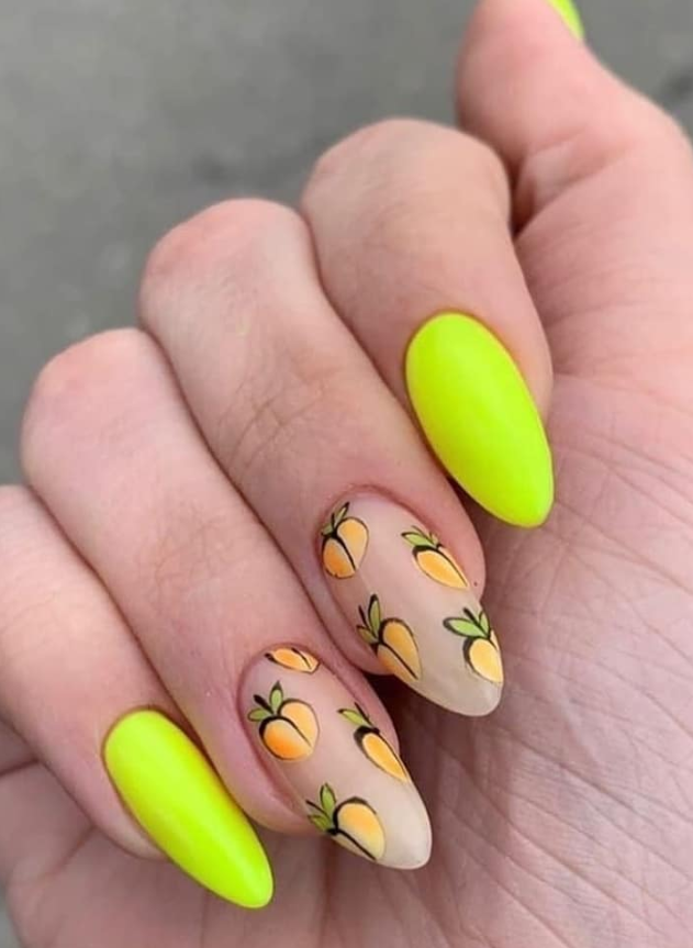 Trendy short almond nails design for creative summer nails 2020 - Cozy