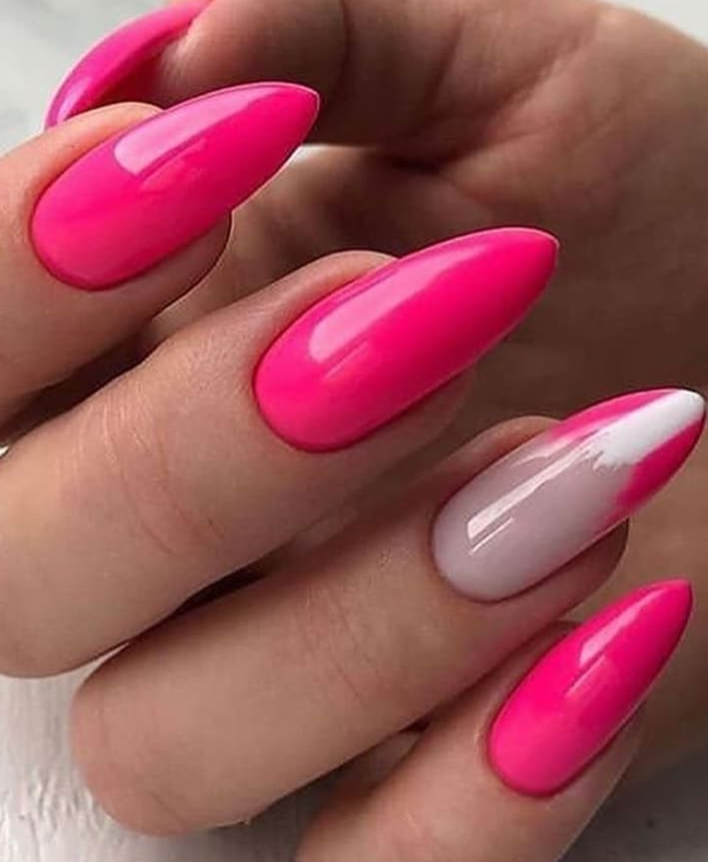 Trendy short almond nails design for creative summer nails 2020 - Cozy