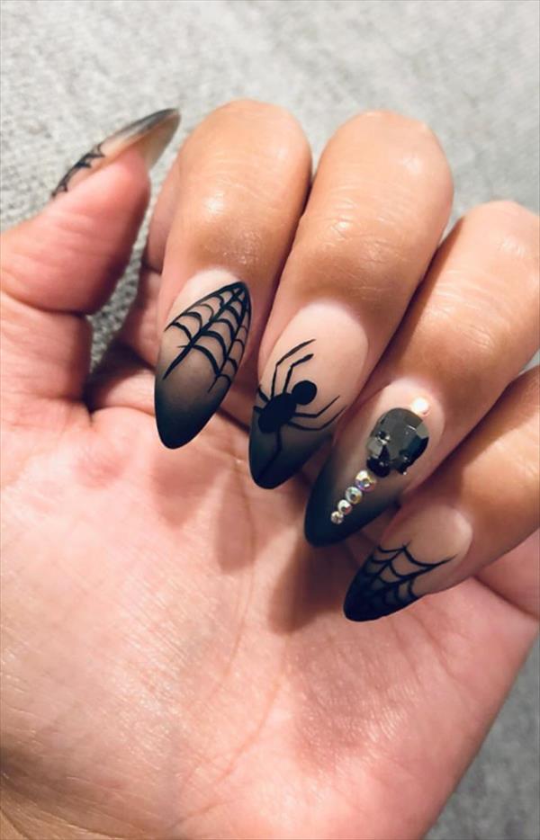 15 Popular hot Halloween acrylc nails design with spider nails ...