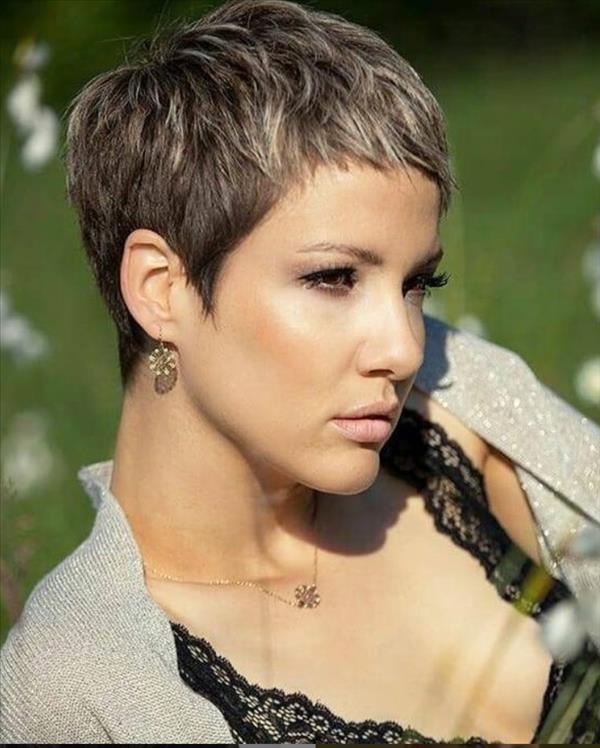 33 Best short pixie haircut design with bangs 2021! - Mycozylive.com