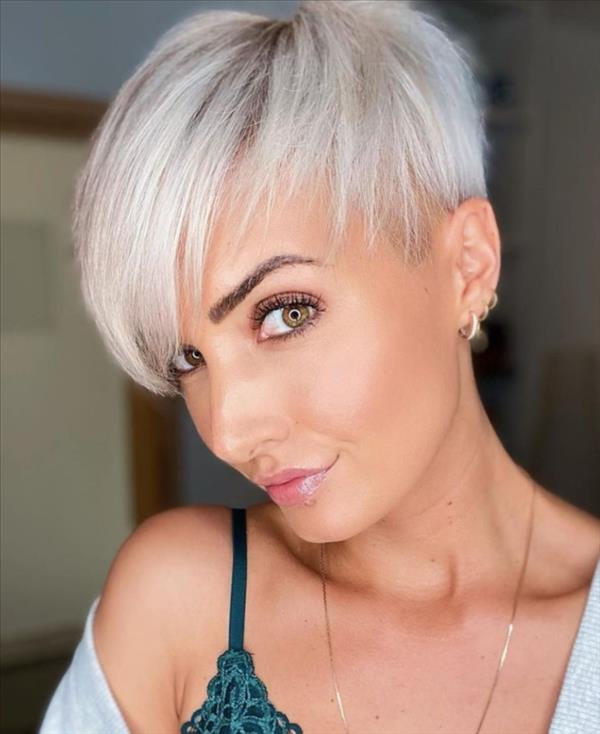 26 Handsome short hairstyle design ideas with bangs on forehead for ...