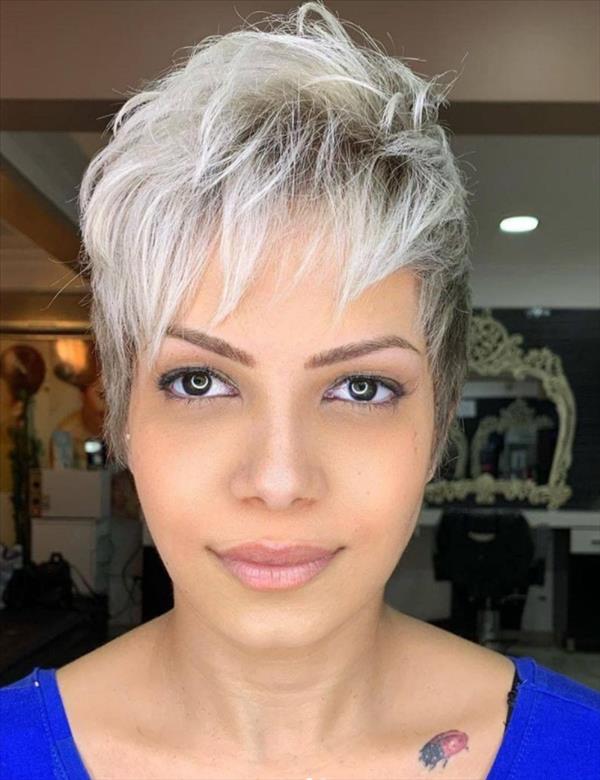 33 Best short pixie haircut design with bangs 2021! - Mycozylive.com