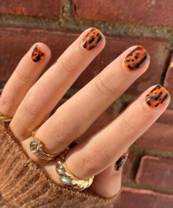 46 Chic Leopard print nails design to be hot 2021! - Cozy living to a