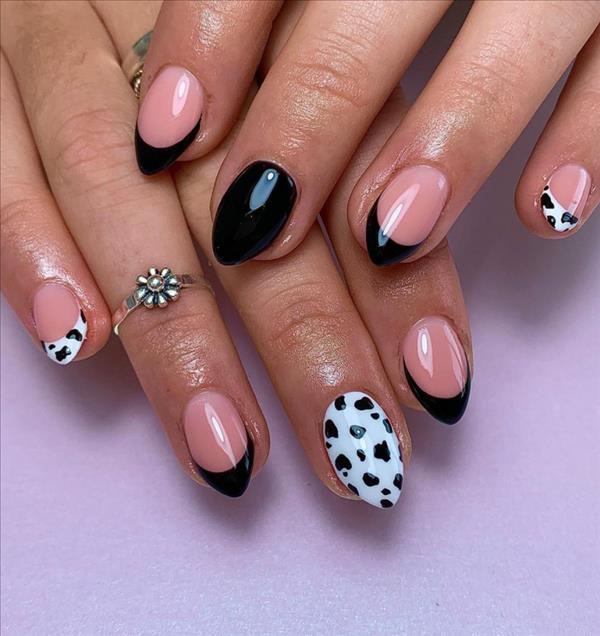 46 Chic Leopard print nails design to be hot 2021! - Cozy living to a