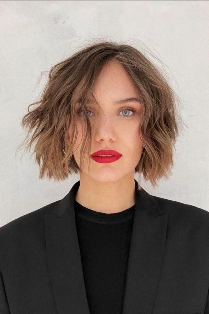 Best short haircut ideas for fine hair to try 2021!