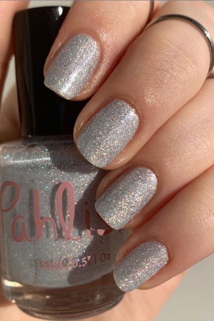 24 Elegant silver nails design for Prom nails to try 2021!