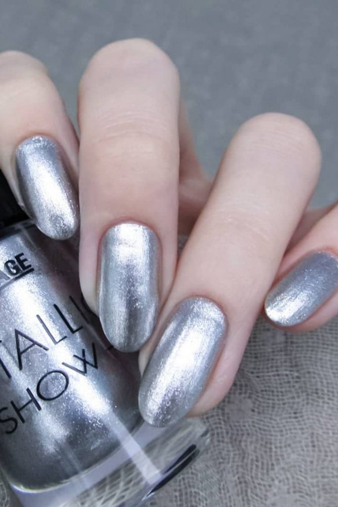 24 Elegant silver nails design for Prom nails to try 2021!