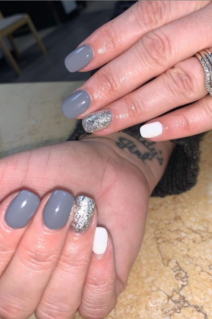 24 Elegant silver nails design for Prom nails to try 2021!