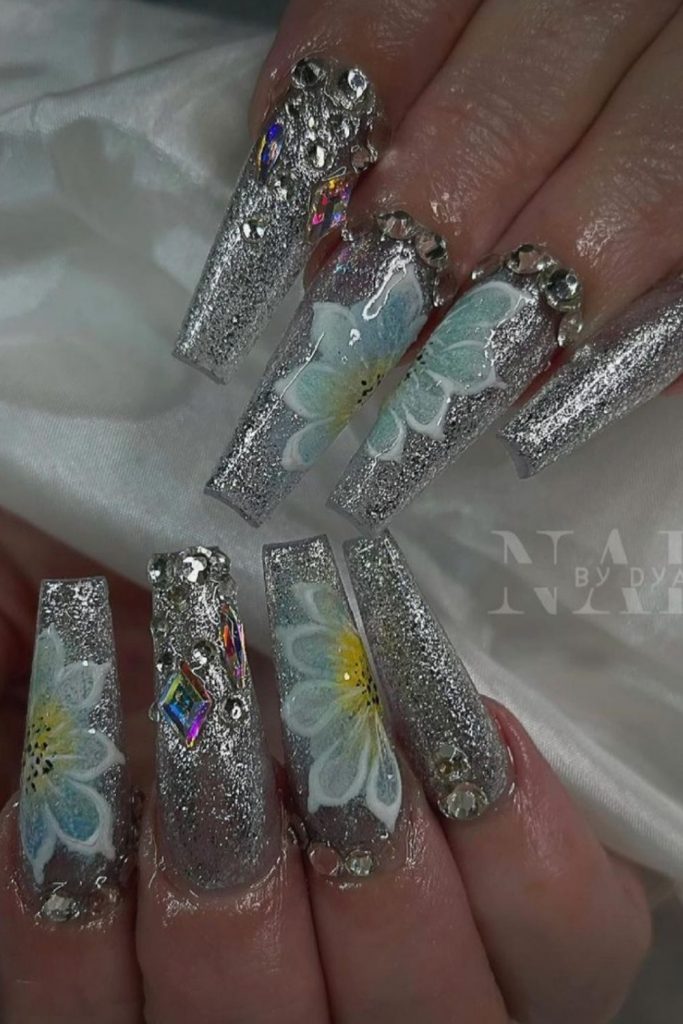 24 Elegant silver nails design for Prom nails to try 2021!