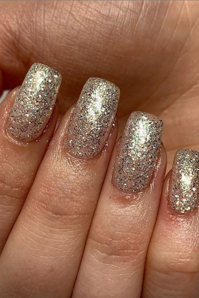 24 Elegant silver nails design for Prom nails to try 2021!