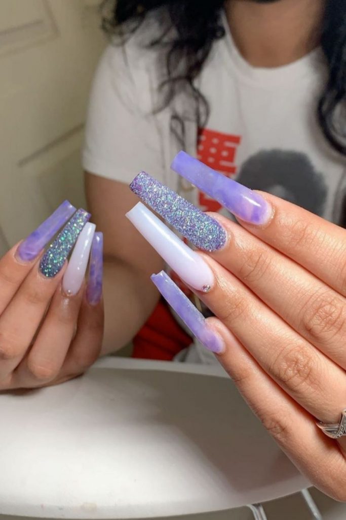 Purple nails for summer nail colors become a hit in the summer holiday.