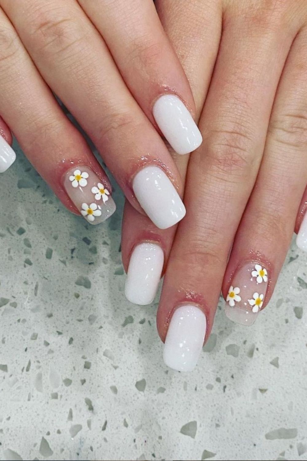 35+ Best trend of white acrylic nails for graduation nails