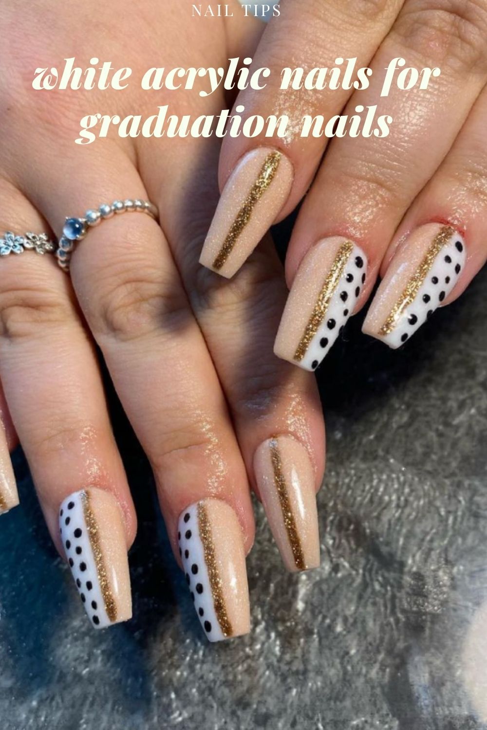 35+ Best trend of white acrylic nails for graduation nails