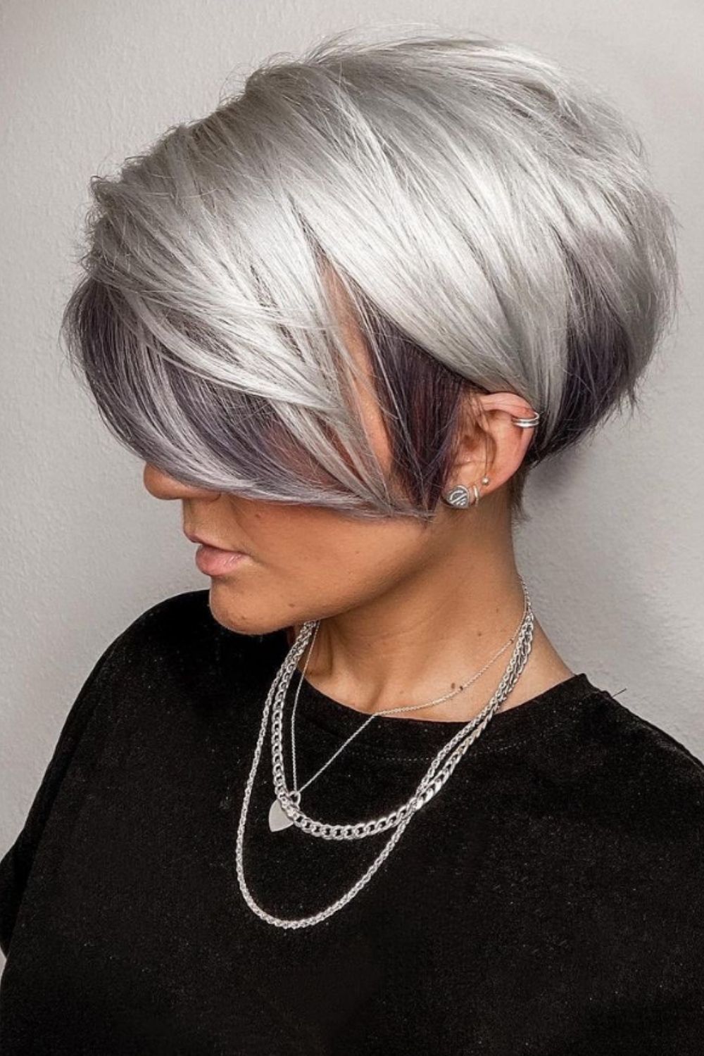 How to style women's messy short haircut and hairstyle 2021?
