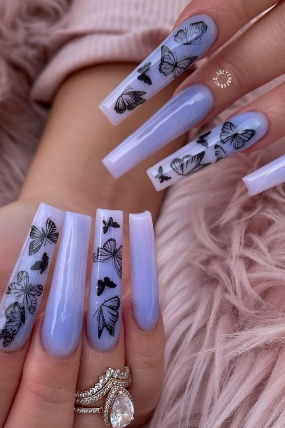  Purple nails for summer nail colors become a hit in the summer holiday.