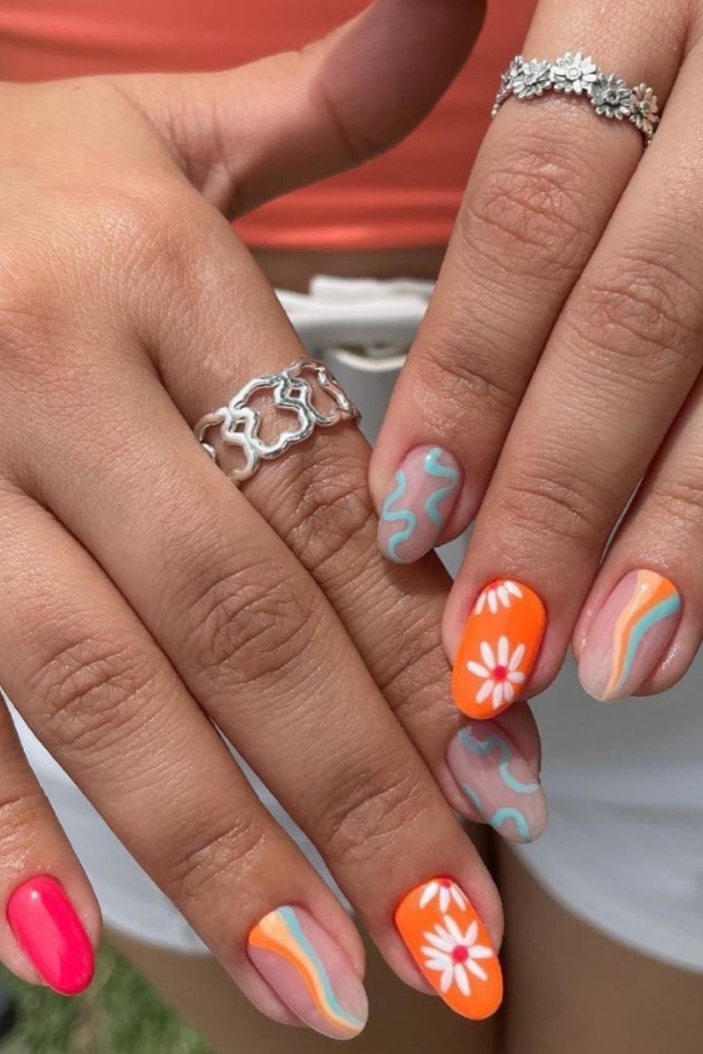 Birthday nails can make you like a queen at your birthday party 