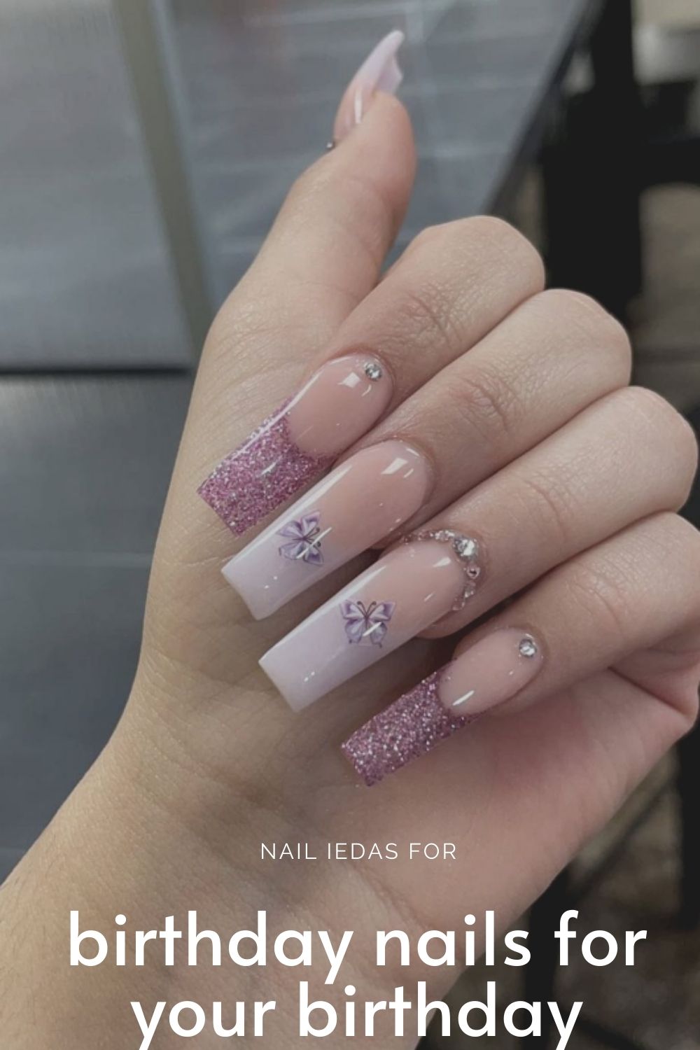 Birthday nails can make you like a queen at your birthday party 