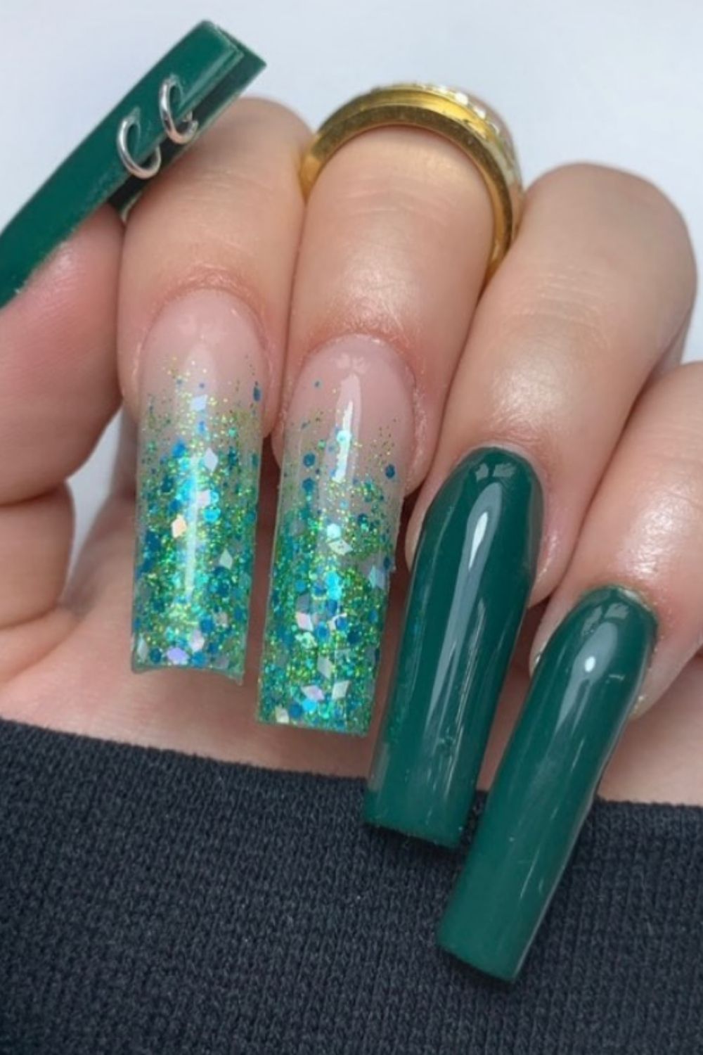 Birthday nails can make you like a queen at your birthday party 