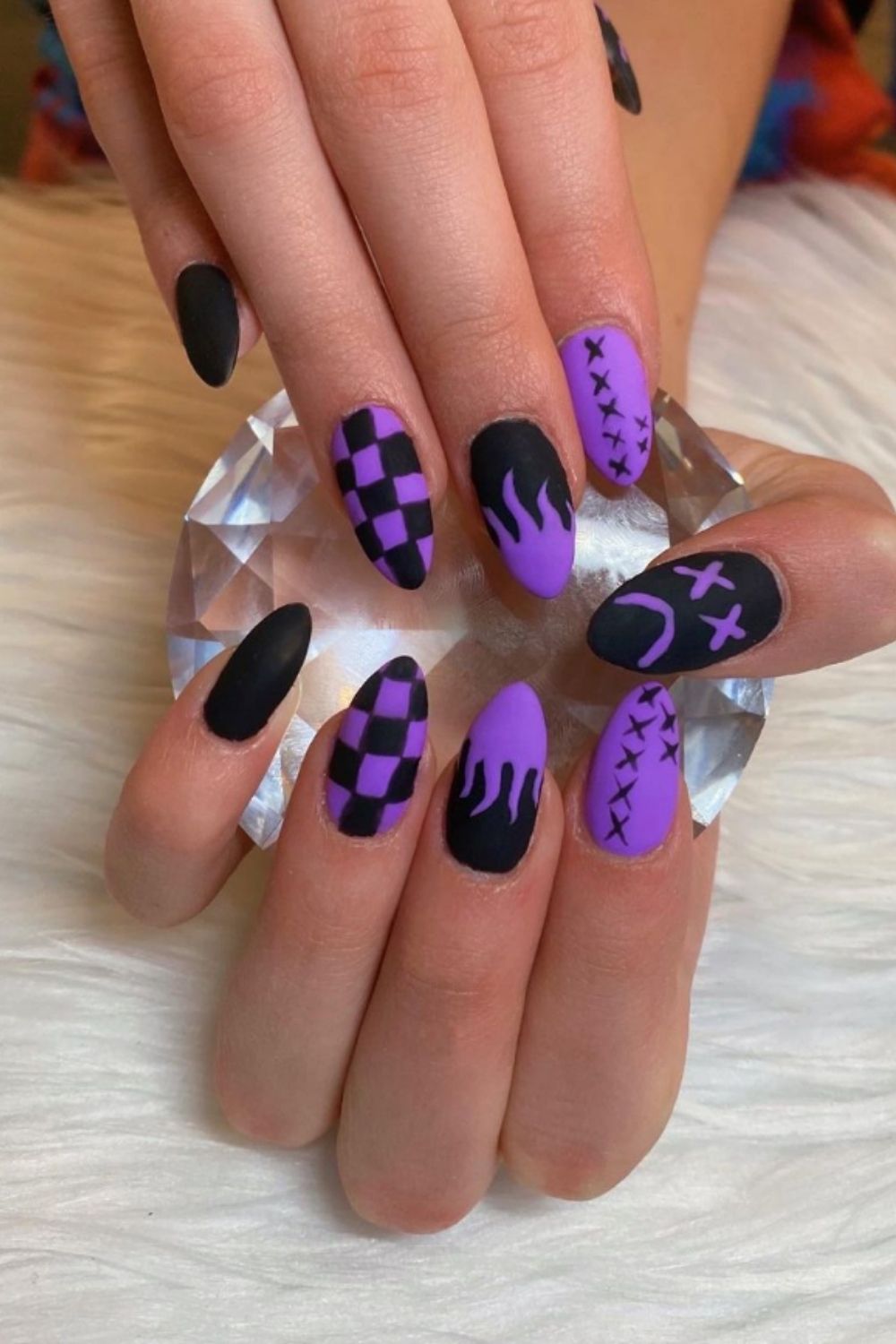  Purple nails for summer nail colors become a hit in the summer holiday.