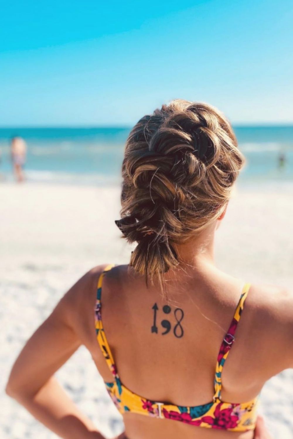 Beautiful Beach Hairstyle For A Meaningful Vacation 2021!