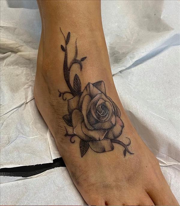 52 Best foot tattoos for women 2021 with significant meanings