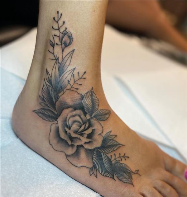 52 Best foot tattoos for women 2021 with significant meanings