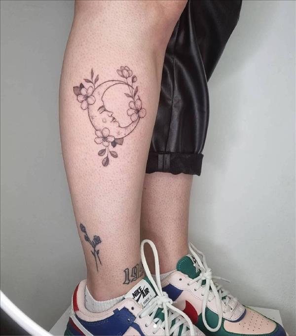 52 Best foot tattoos for women 2021 with significant meanings