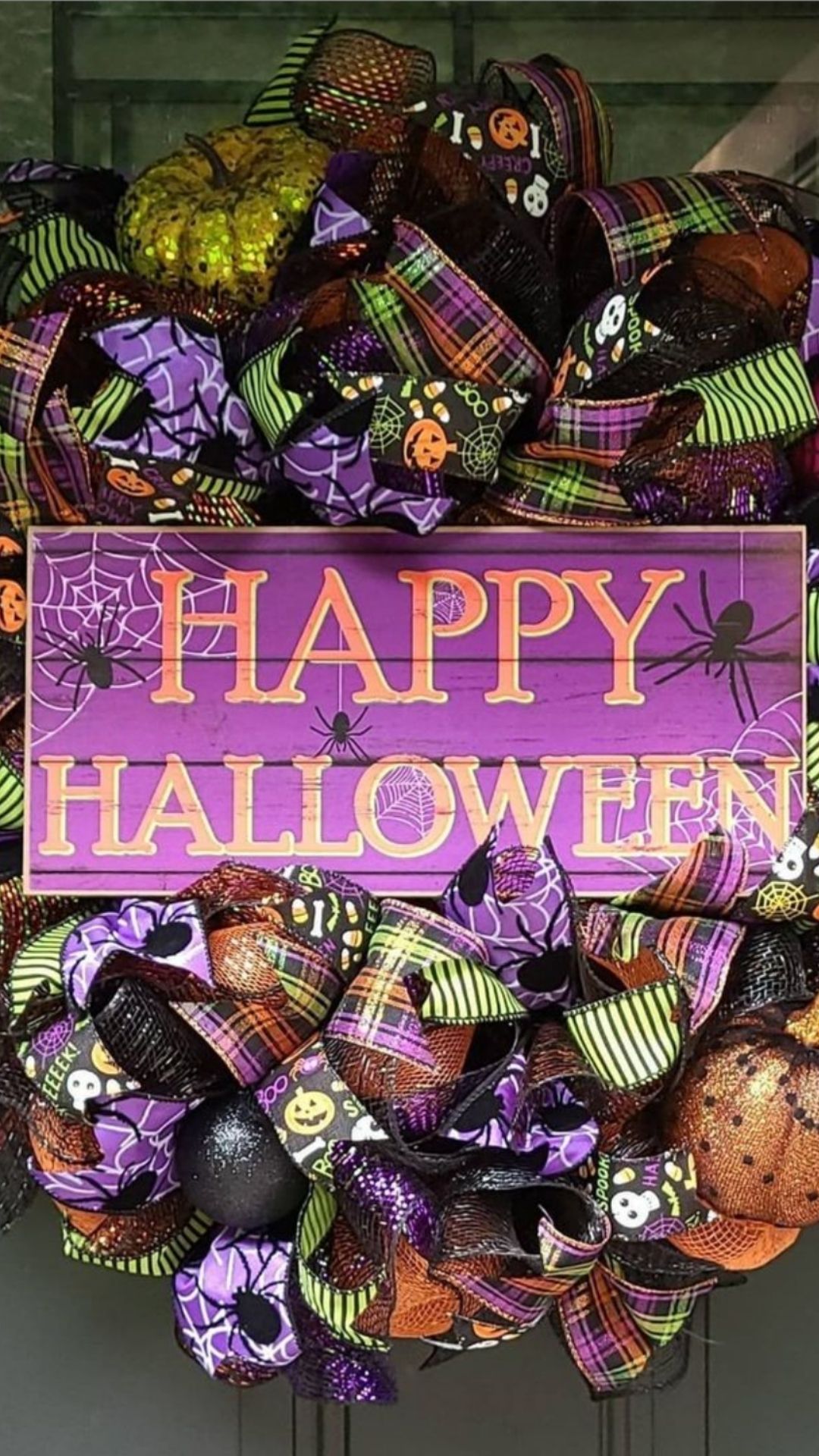 Spookly and creepy DIY Halloween wreath ideas 2021