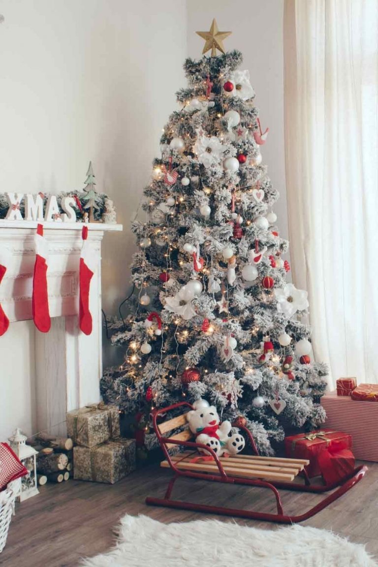 35 Awesome Christmas Tree Decoration Ideas 2021 Page 2 of 4