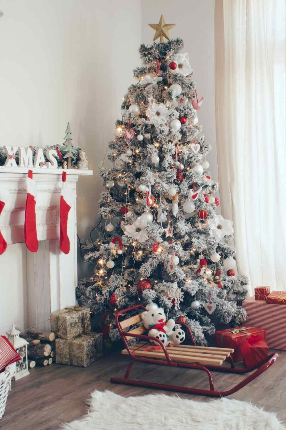 35 Awesome Christmas Tree Decoration Ideas 2021