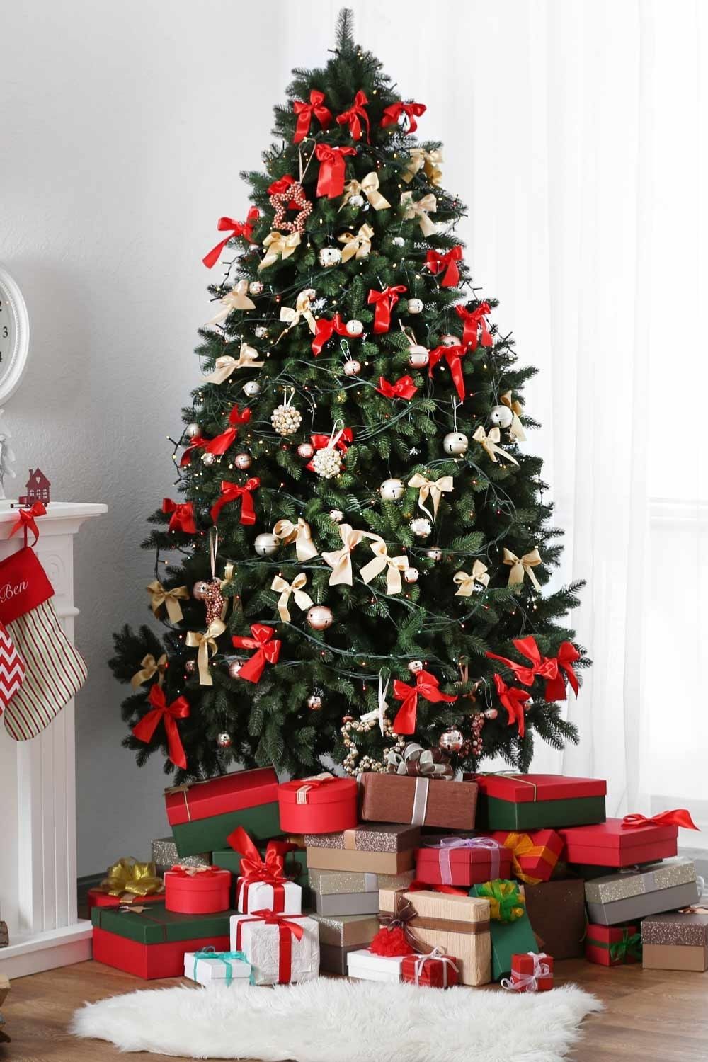 35 Awesome Christmas Tree Decoration Ideas 2021