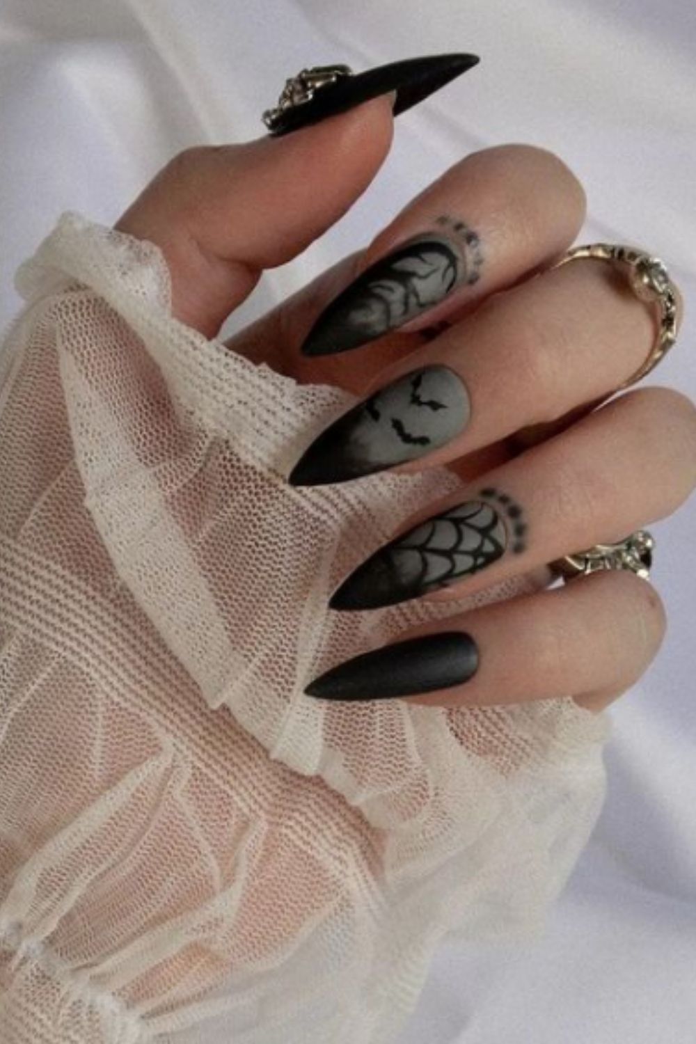 How Can We Style Halloween Nail?