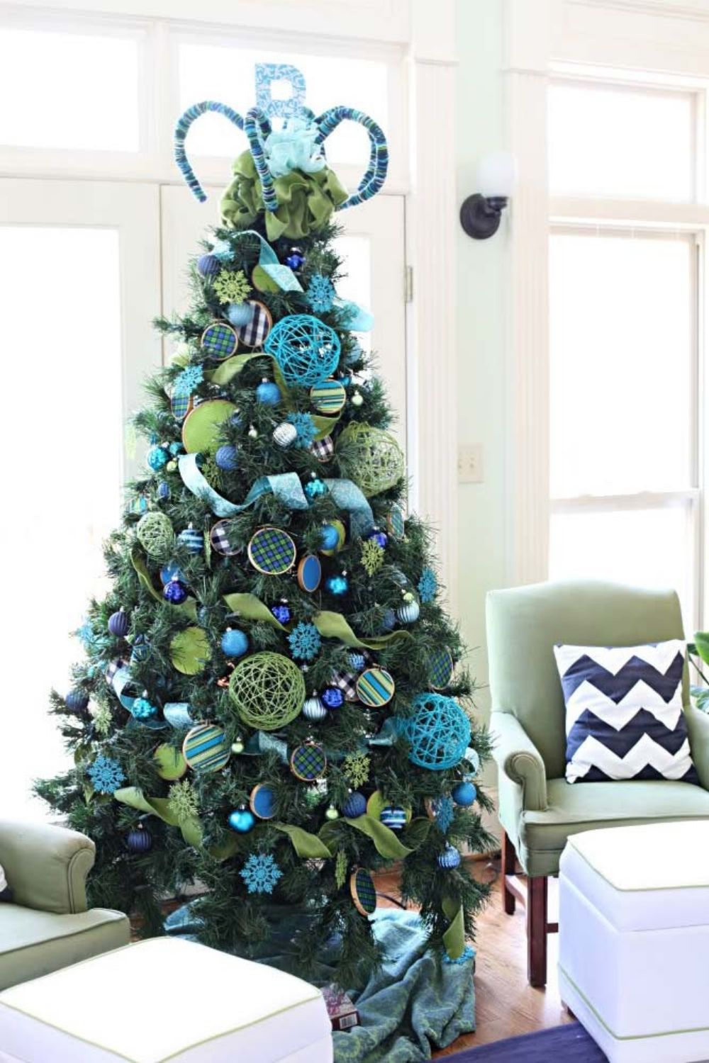 35 Awesome Christmas Tree Decoration Ideas 2021