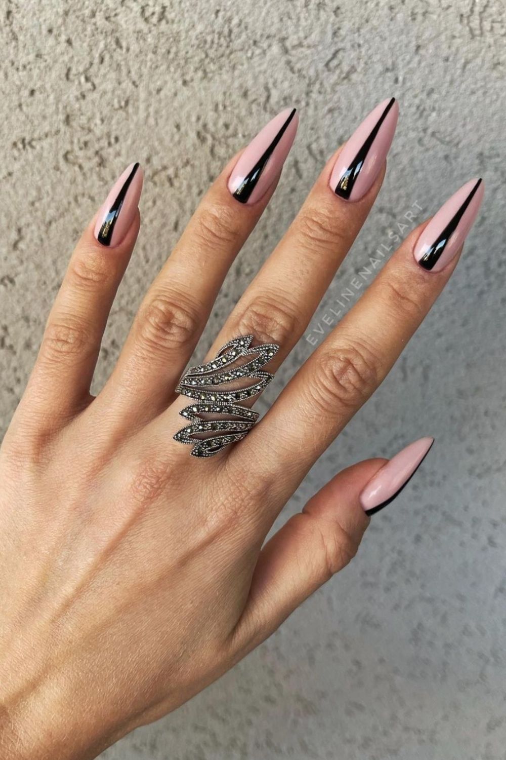 45 Top Homecoming nails with black nails 2021 to try