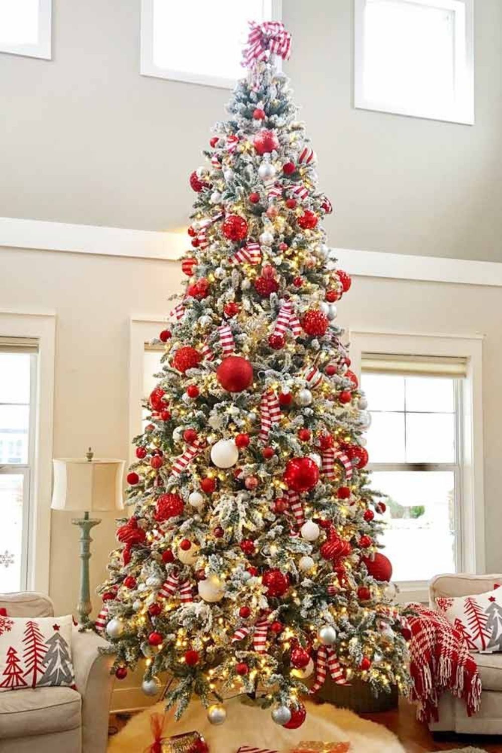 35 Awesome Christmas Tree Decoration Ideas 2021