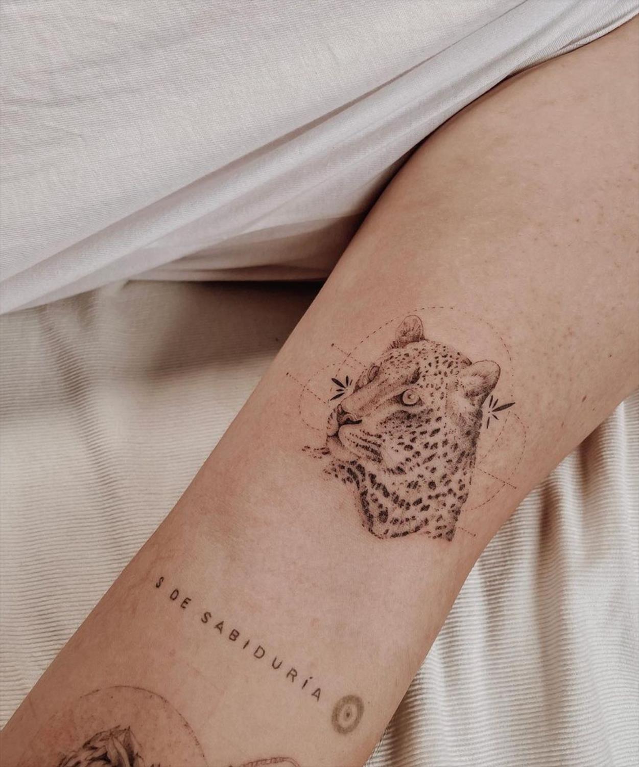 27 Powerful lion tattoo for women with meanings and inspiration