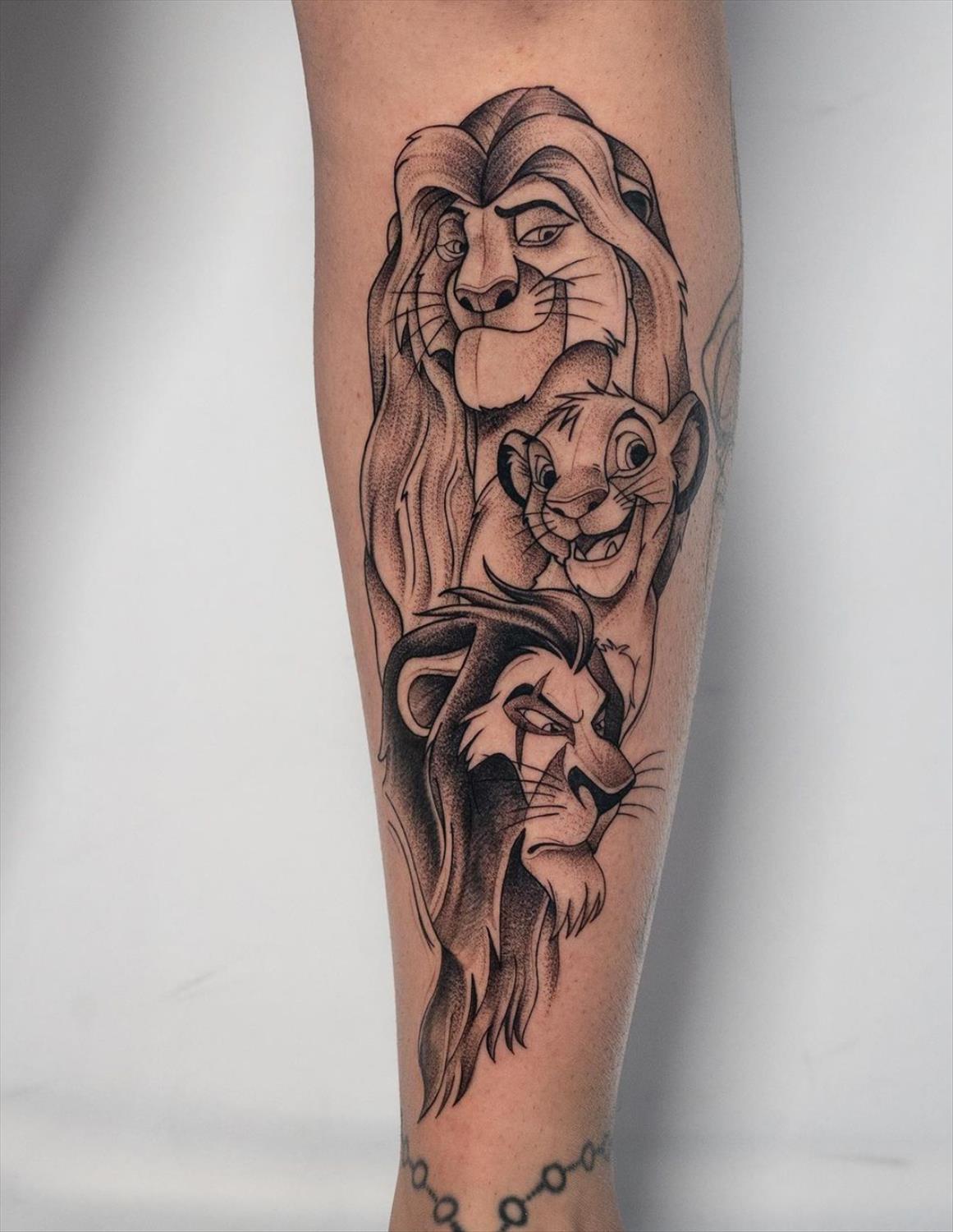 27 Powerful lion tattoo for women with meanings and inspiration