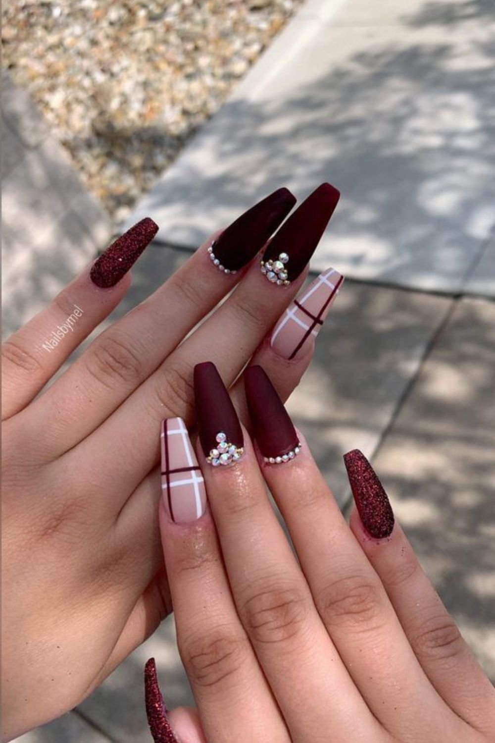 Burgundy nails design | Best winter nail colors 2021 to try