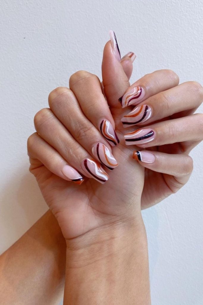 40+ Abstract Nail Art & Swirl Nails To Inspire Your Next Fall Manicure
