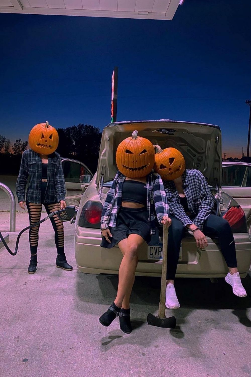 Creative Pumpkin Head Photoshoots Ideas for Halloween 2021