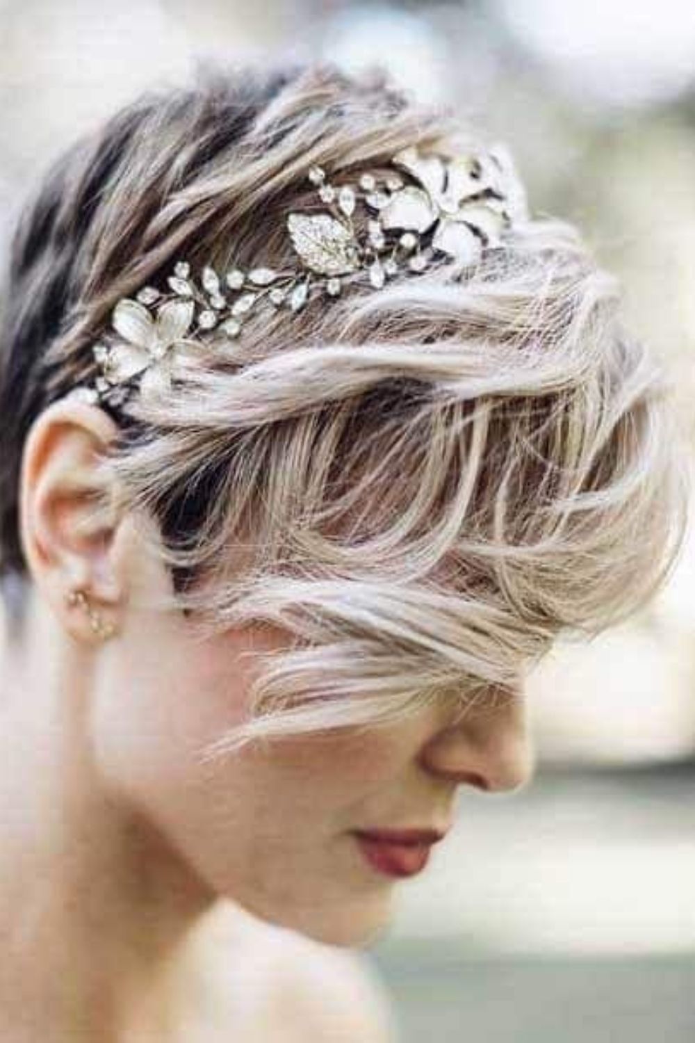 Gorgeous Homecoming Hairstyles For Short Hair 2021