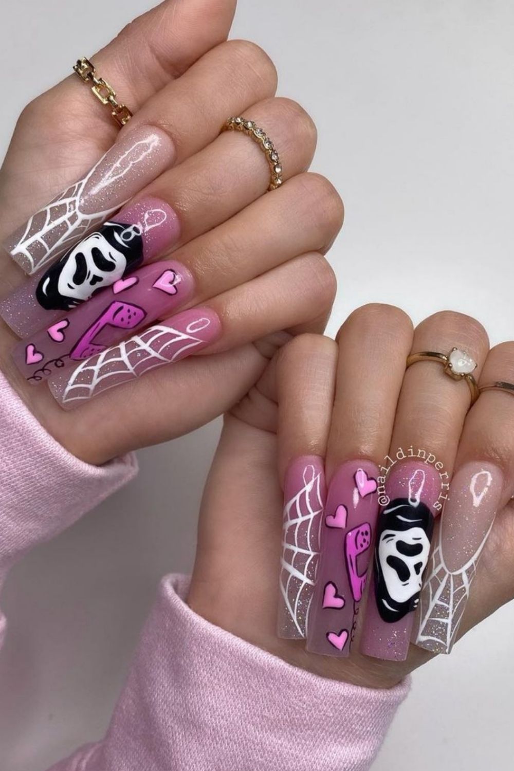 Spooky Scream nails design for Halloween nails 2021