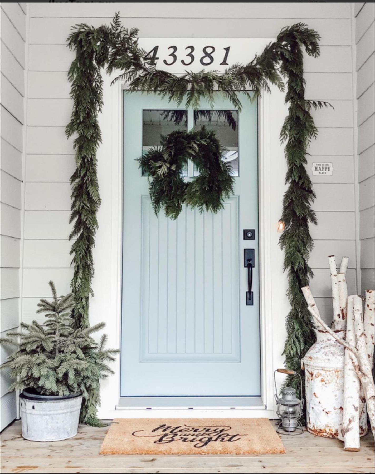 Best Christmas Porch Decorations for Christmas outdoor decor