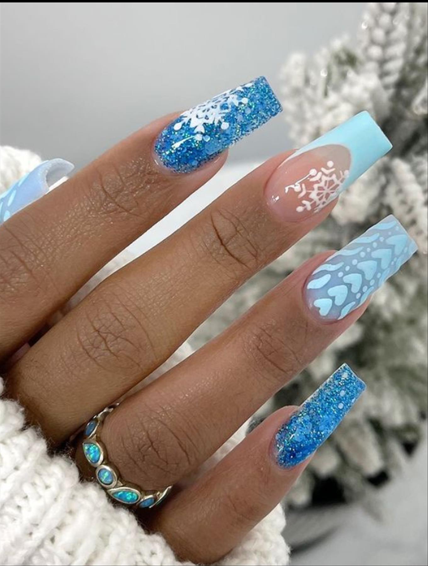 Adorable blue coffin nails for Winter nail colors 2021