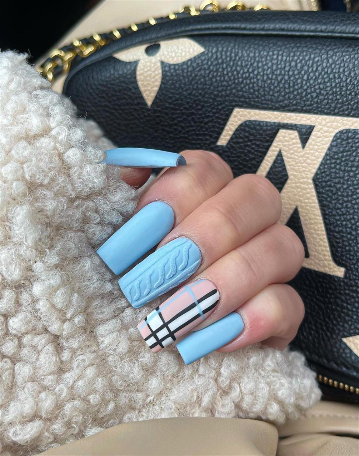 Stunning Acrylic Winter Coffin Nails Ideas for December nails art