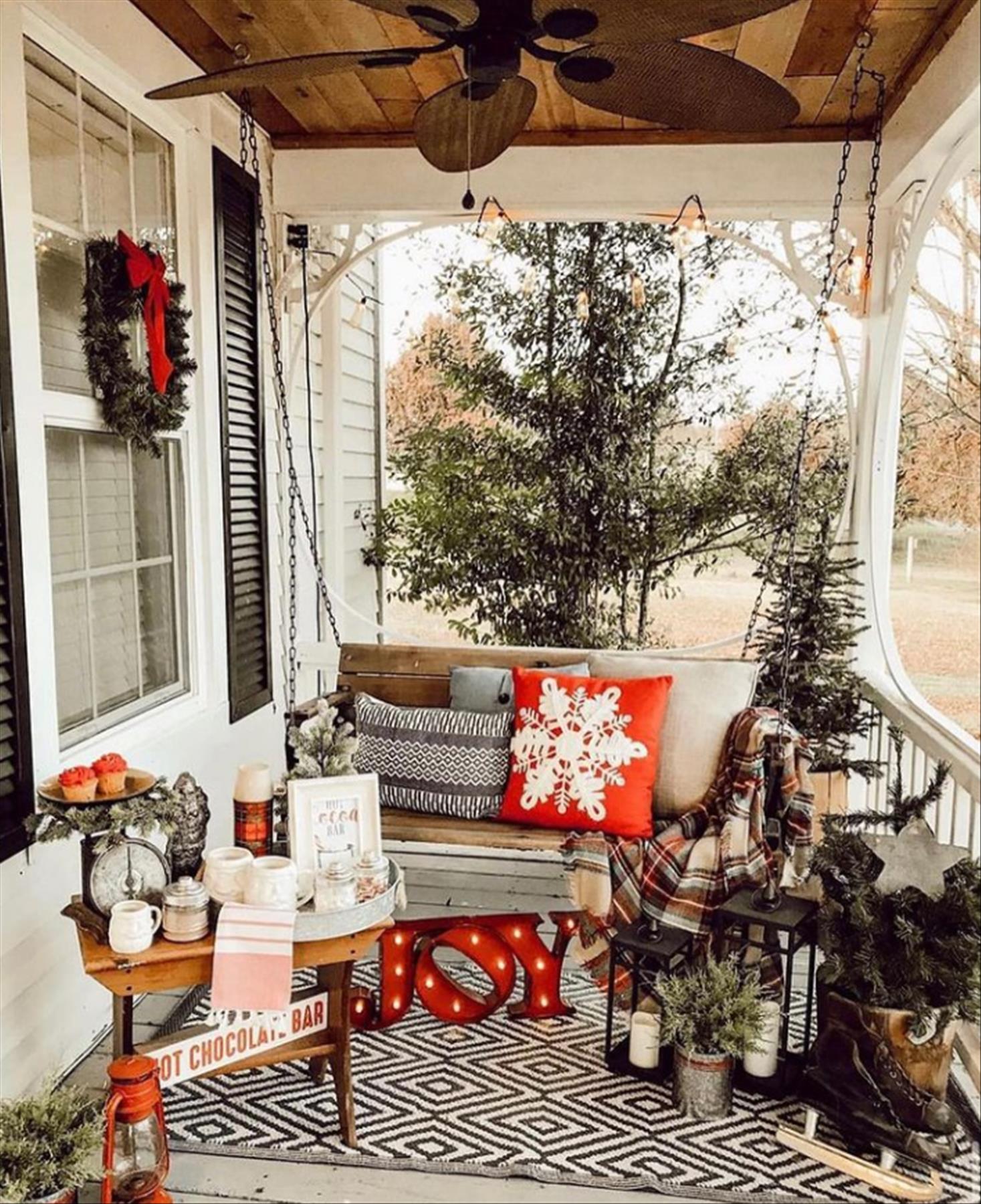 Best Christmas Porch Decorations for Christmas outdoor decor