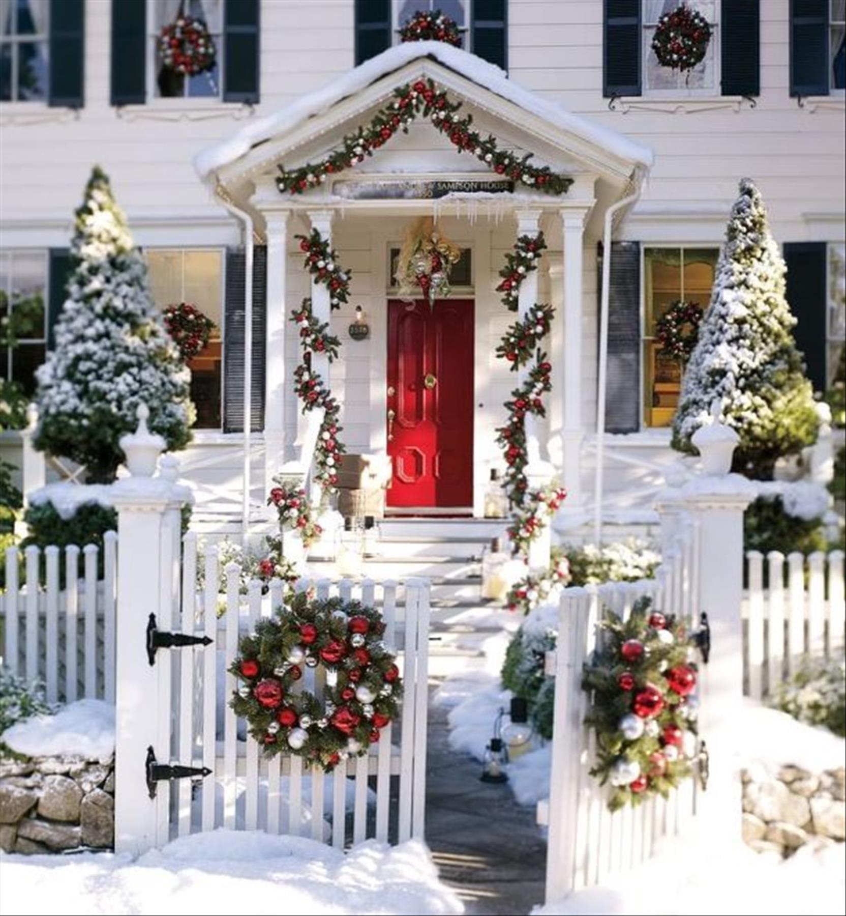 Best Christmas Porch Decorations for Christmas outdoor decor