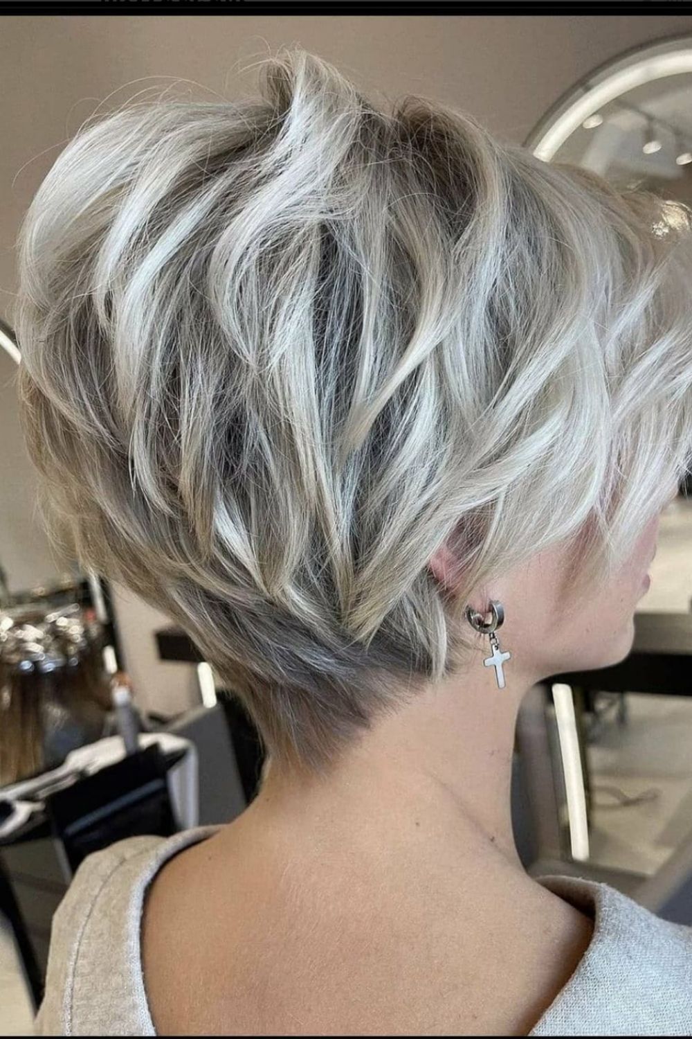 Best short pixie cut and short hairstyle for cool women